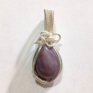 Indian Agate Hand-Wrapped Pendant: Jewelry for Emotional Healing & Confidence